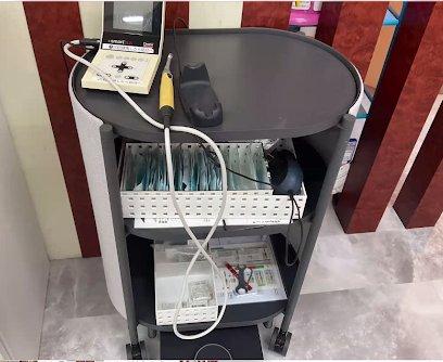 Kachaka 棚架可放入收納盒與治療器具